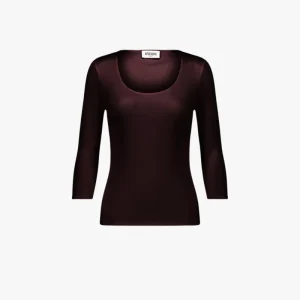 Top ajusté en soie grenat à col rond