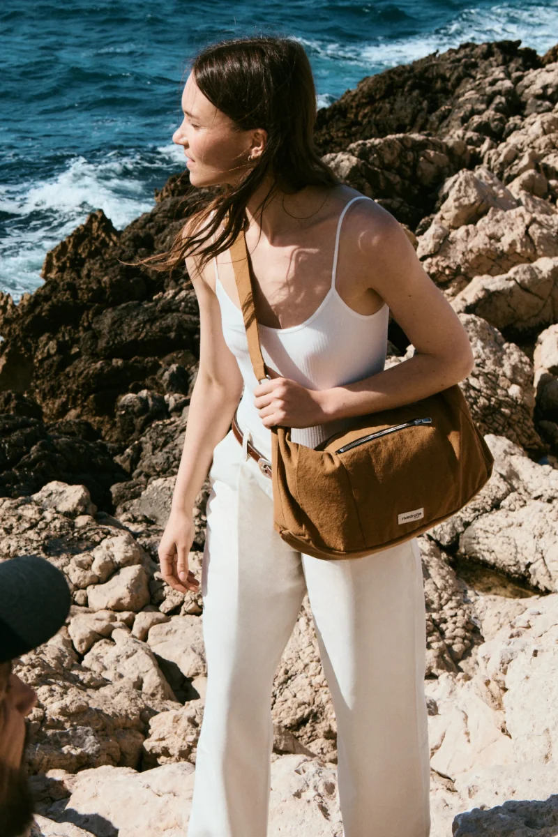 Charlot le sac Crossbody - Coton recyclé Camel – Image 4