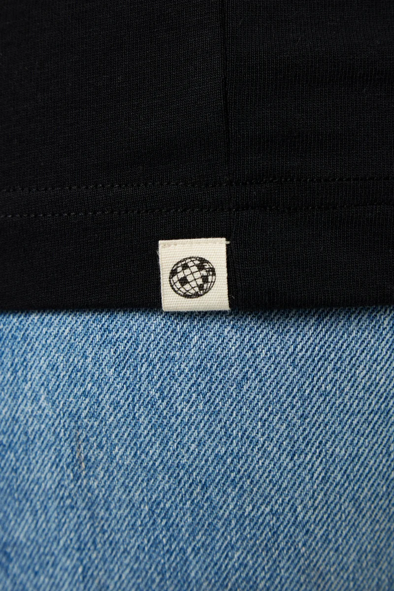Pigalle le t-shirt - Coton recyclé Noir – Image 7