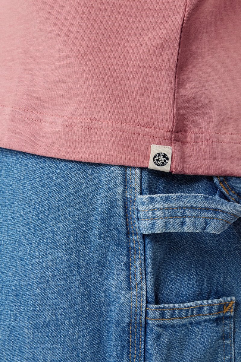 Pigalle le t-shirt Rivedroite Club - Coton recyclé Bois de Rose – Image 6