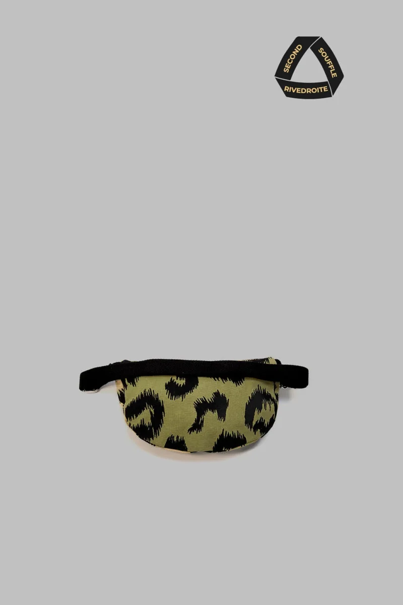 SECOND SOUFFLE │ Custine le sac banane - Coton Recyclé Léopard Olive Clair – Image 3