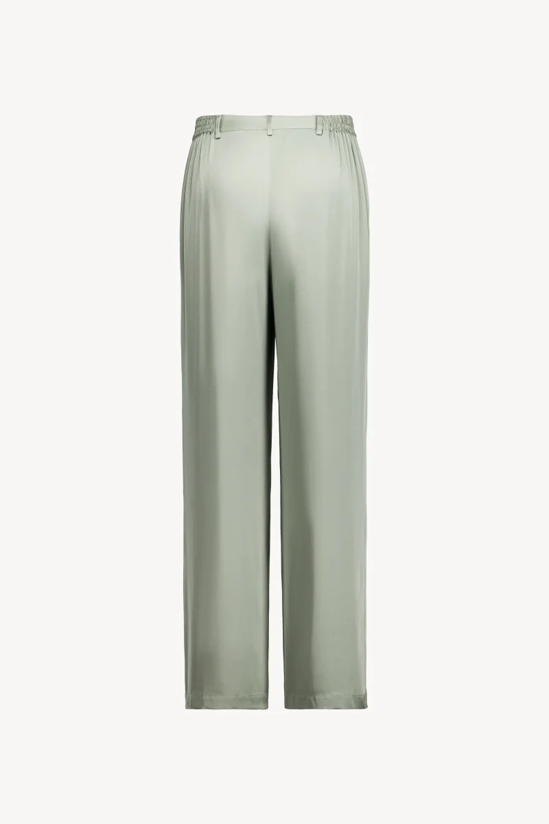 Pantalon droit en soie sauge – Image 4