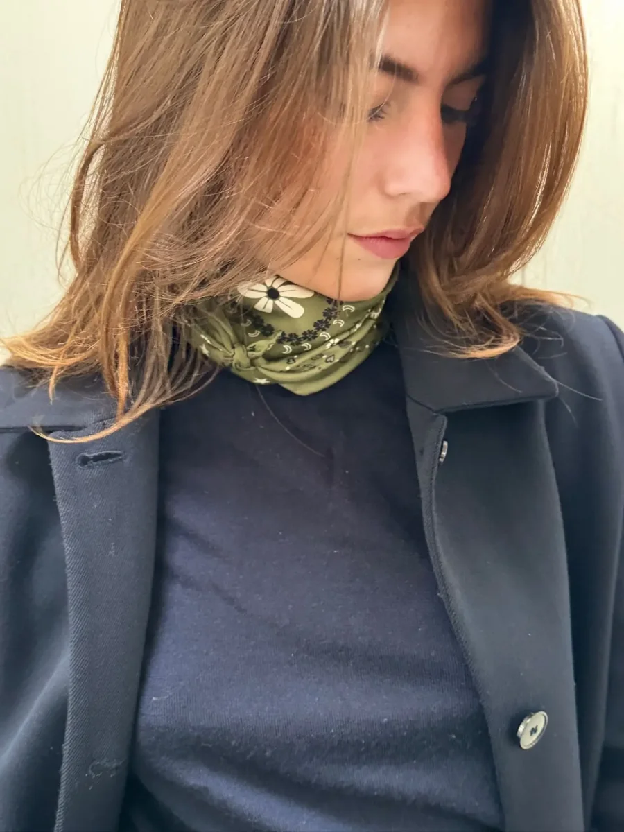 Bandana Classique en Soie - KAKI - Petit Modèle – Image 3