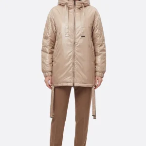 Doudoune beige satinée et matelassée à capuche et liens ajustables