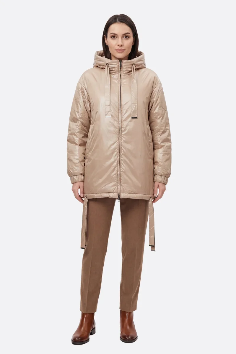 Doudoune beige satinée et matelassée à capuche et liens ajustables – Image 2