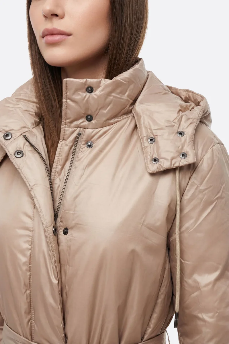 Doudoune longue nacrée beige ceinturée matelassée – Image 5