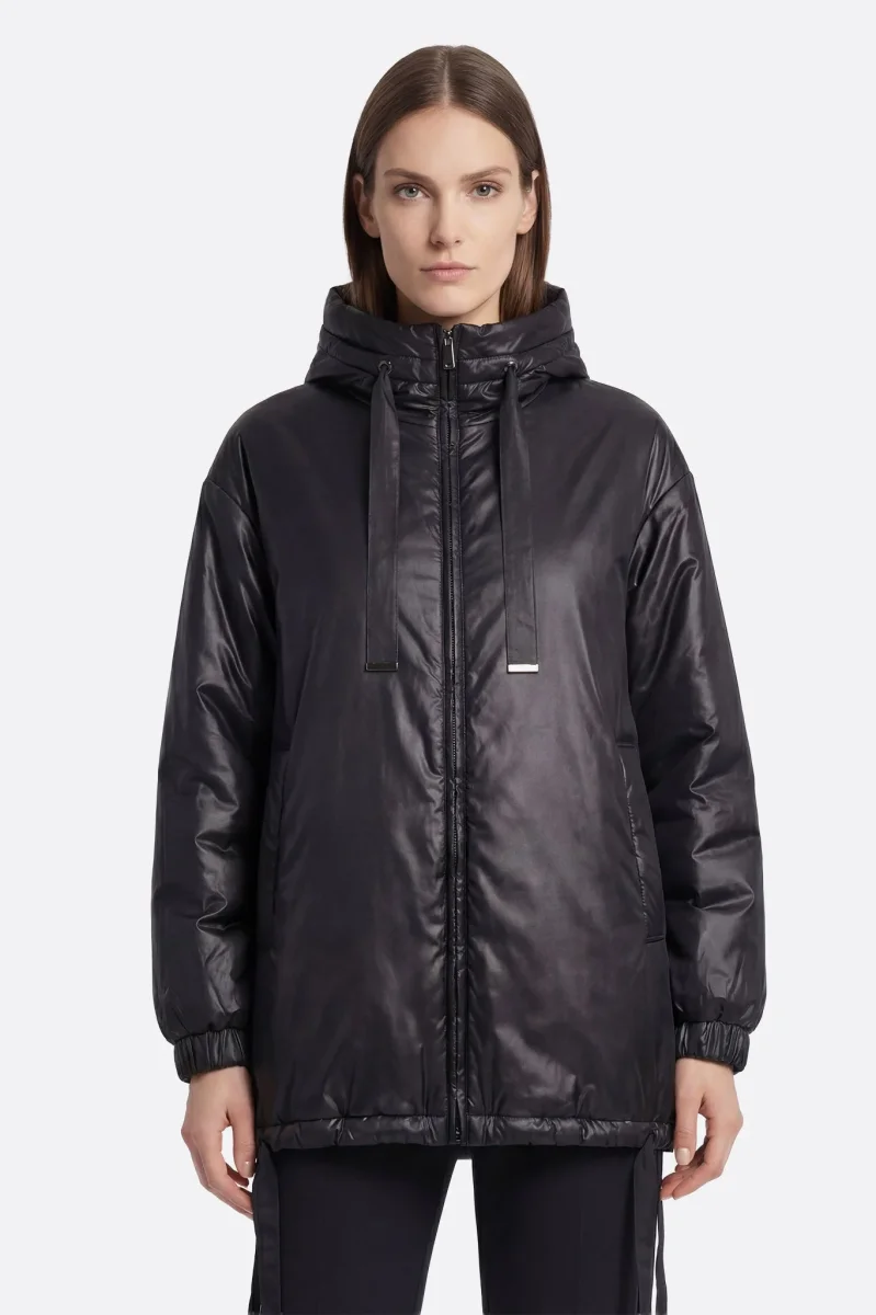 Doudoune noire matelassée à capuche et liens ajustables – Image 2