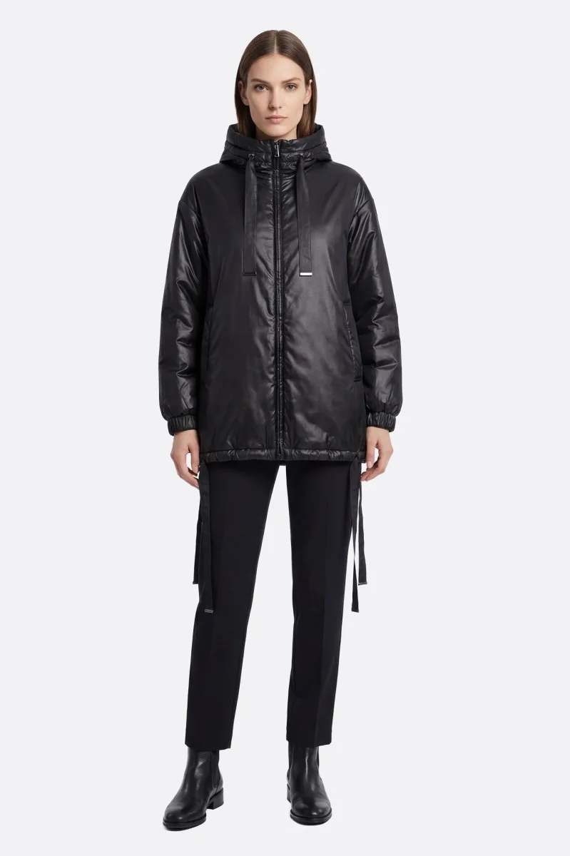 Doudoune noire matelassée à capuche et liens ajustables – Image 5