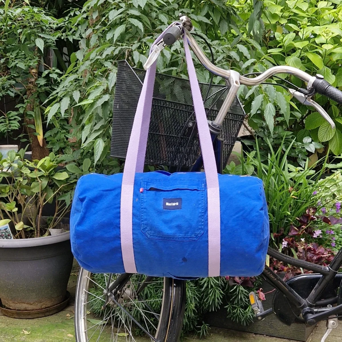 Grand Sac Bowling Bleu & Parme, doublure à fleurs psychédéliques – Image 2