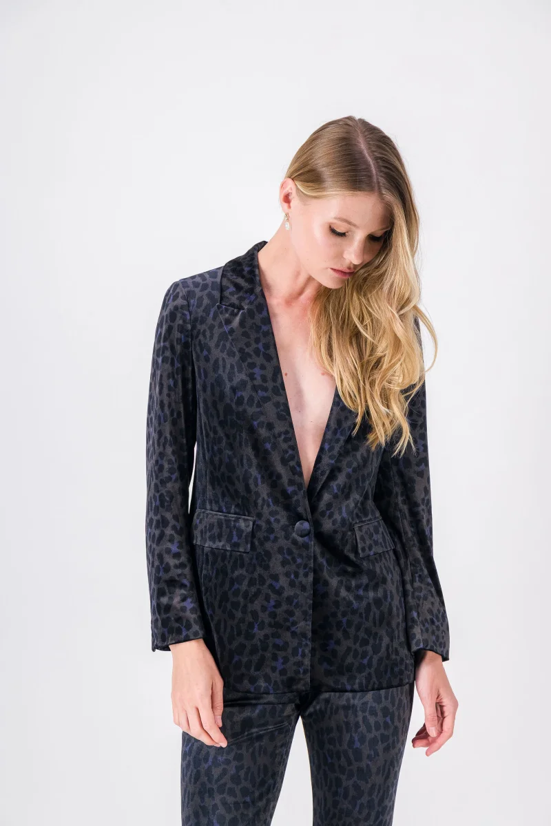 Blazer cintré à imprimé léopard – Image 4