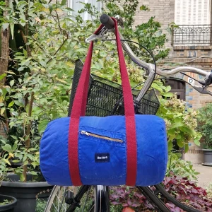Sac Bowling Medium Bleu & Bordeaux, doublure à carreaux et fleurs bordeaux