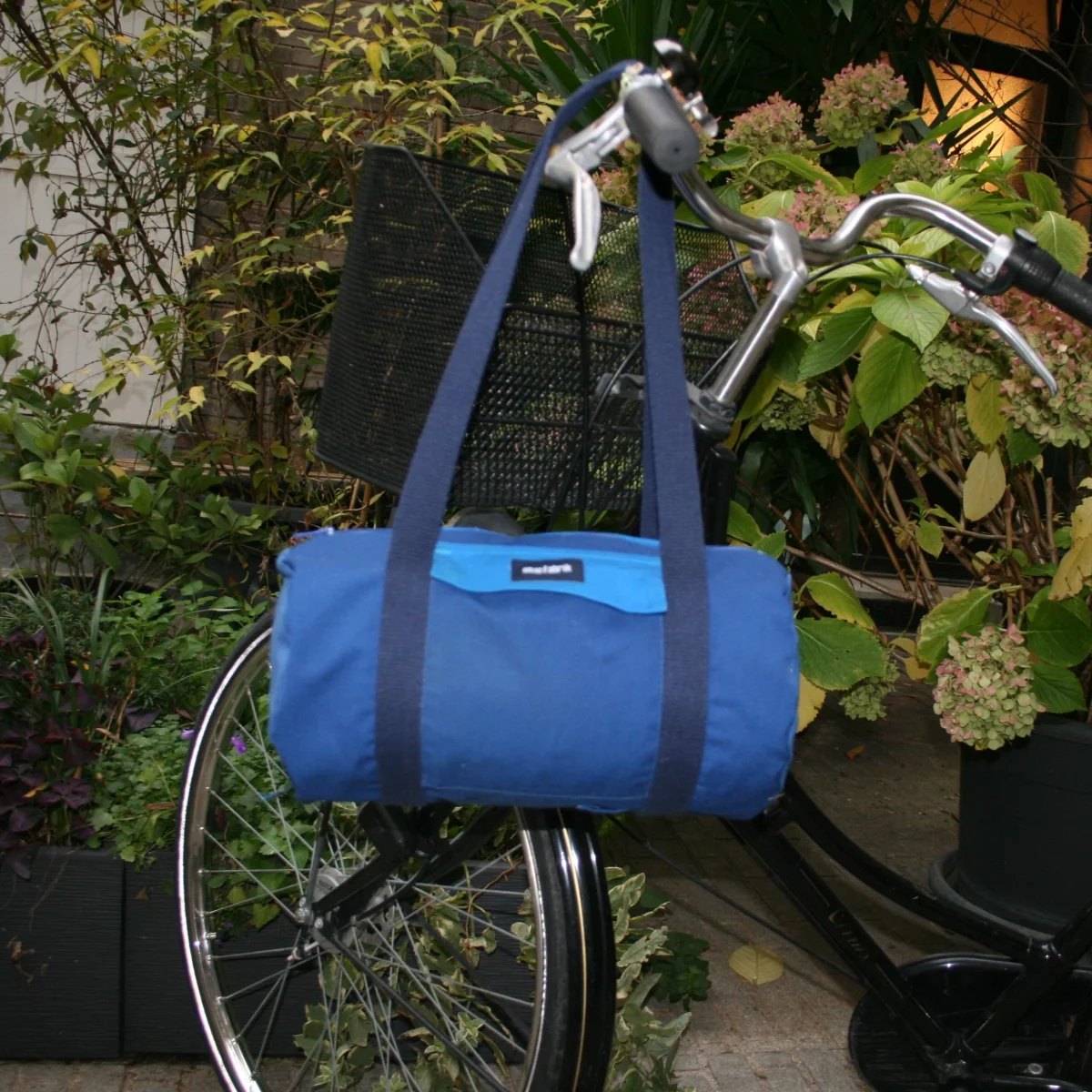 Sac Mini Bowling Bleu et Marine, doublure rayée – Image 3